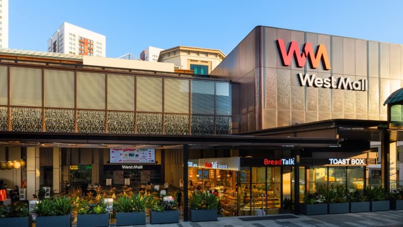West Mall and Bukit Batok MRT in the heart of Bukit Batok, Singapore